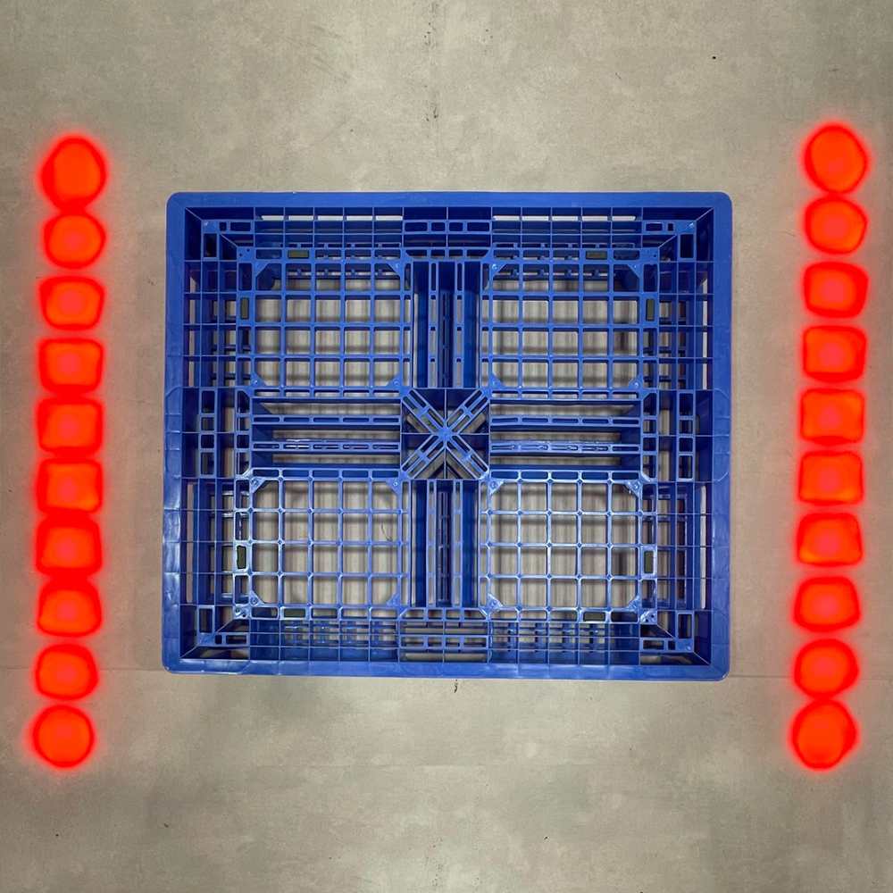 Dots projection around the crane load