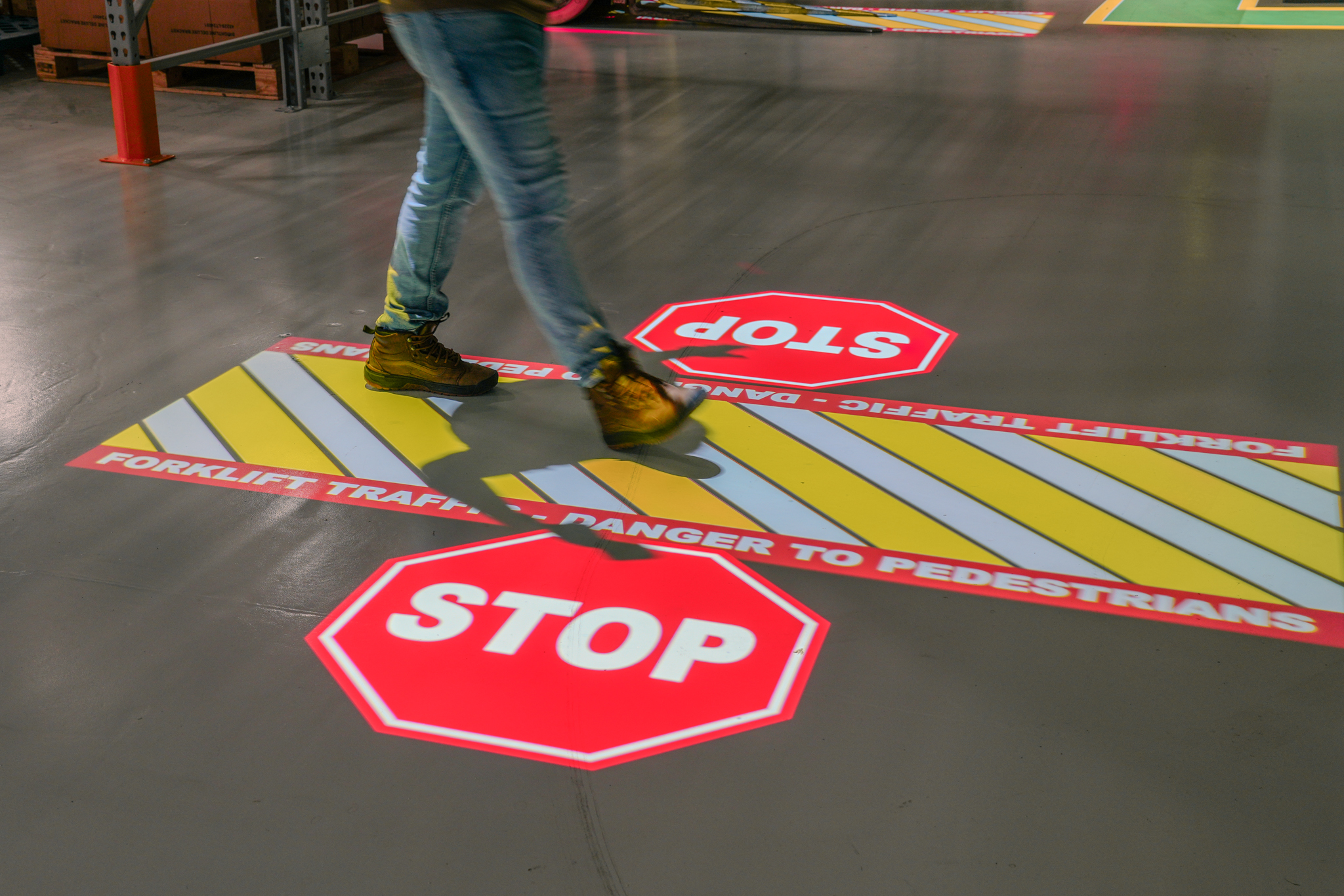 Why OEM Manufacturing Matters in Industrial Safety Projection Systems